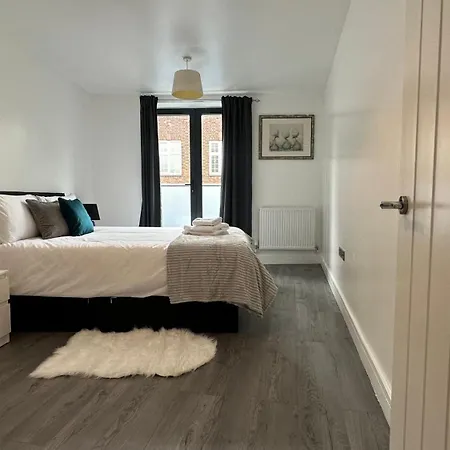 1 Bedroom Flat In Elephant And Castle Zone 1 London